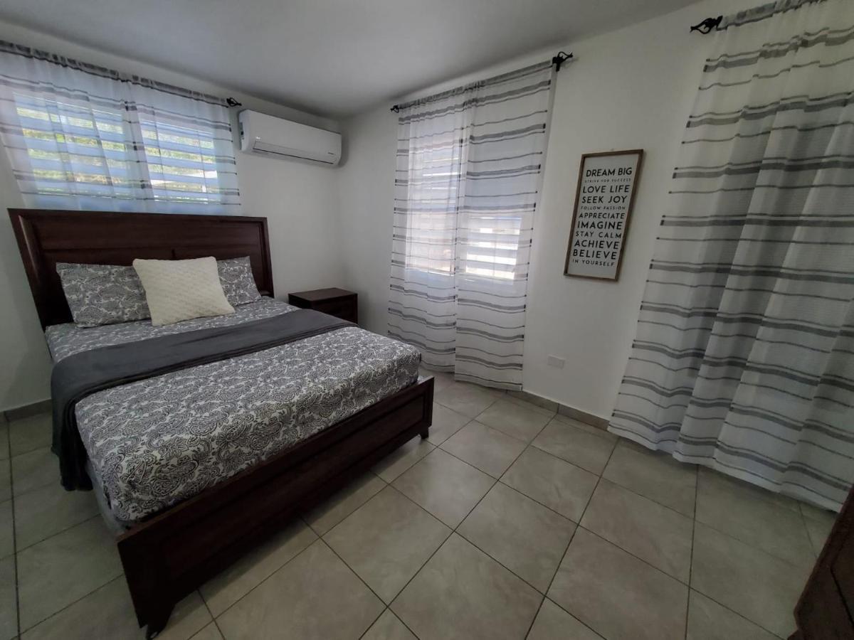 Aguadilla Sunrise Apt With Ac Wifi 8 Minute Walk From Crashboat Beach Kültér fotó